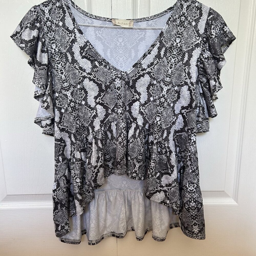 Altar’d State Womens‎ Size XS Top Blouse Black White Snake Skin